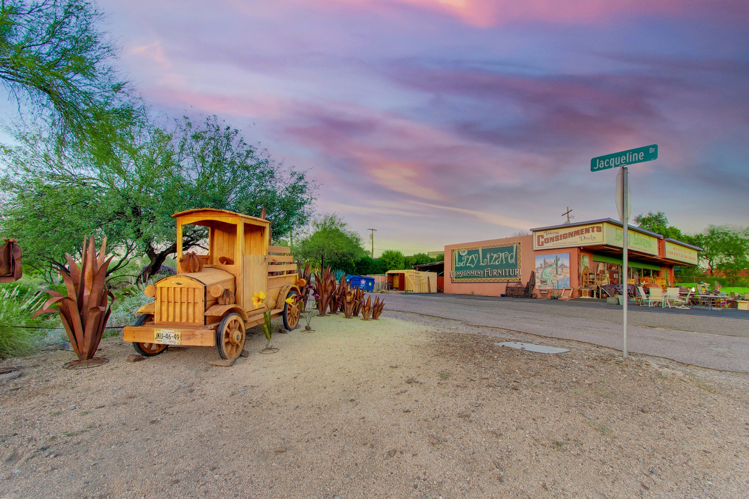 Photo of Cave Creek, Arizona.