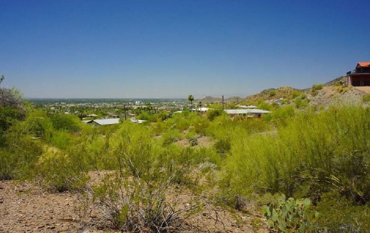 Photo of Cinnabar Canyon Estates view lot.