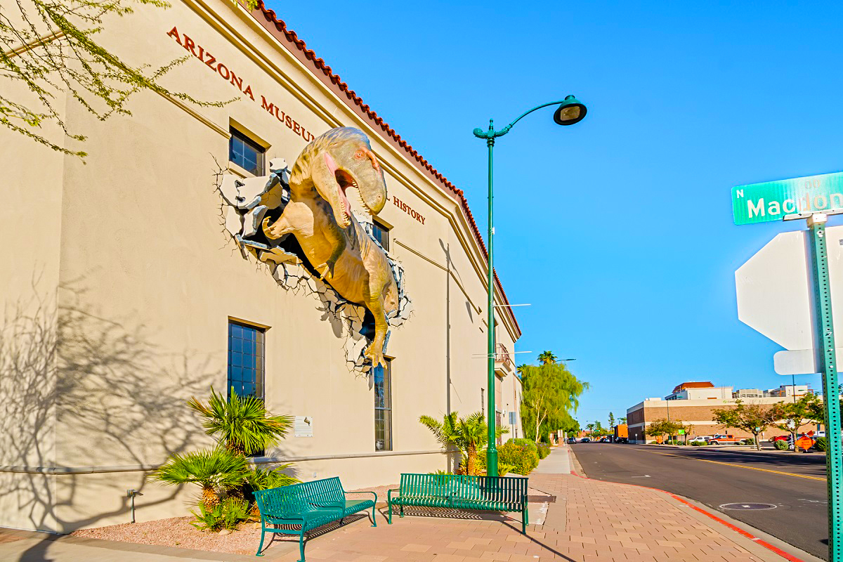 Photo of the Arizona Museum of Natural History.