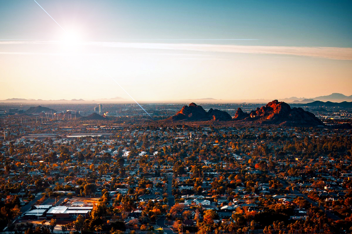 A photo of the Greater Phoenix Valley.