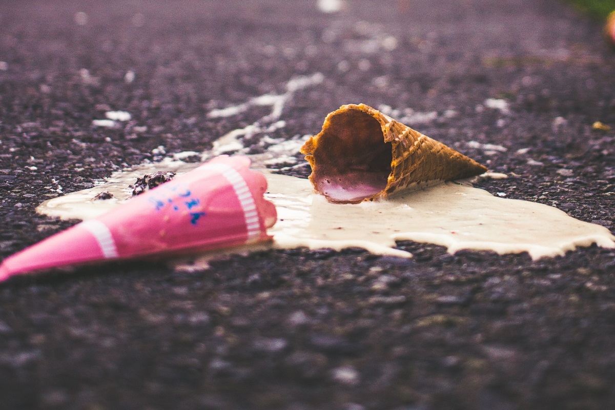 Photo of a broken ice cream cone.