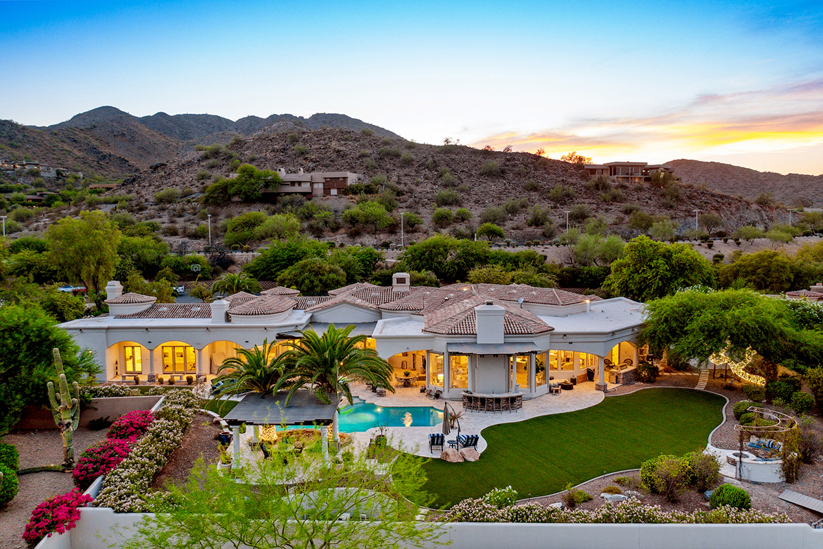 Photo of a home for sale in Paradise Valley, AZ.